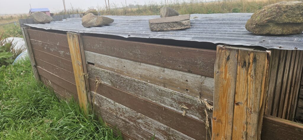 Three bay compost system